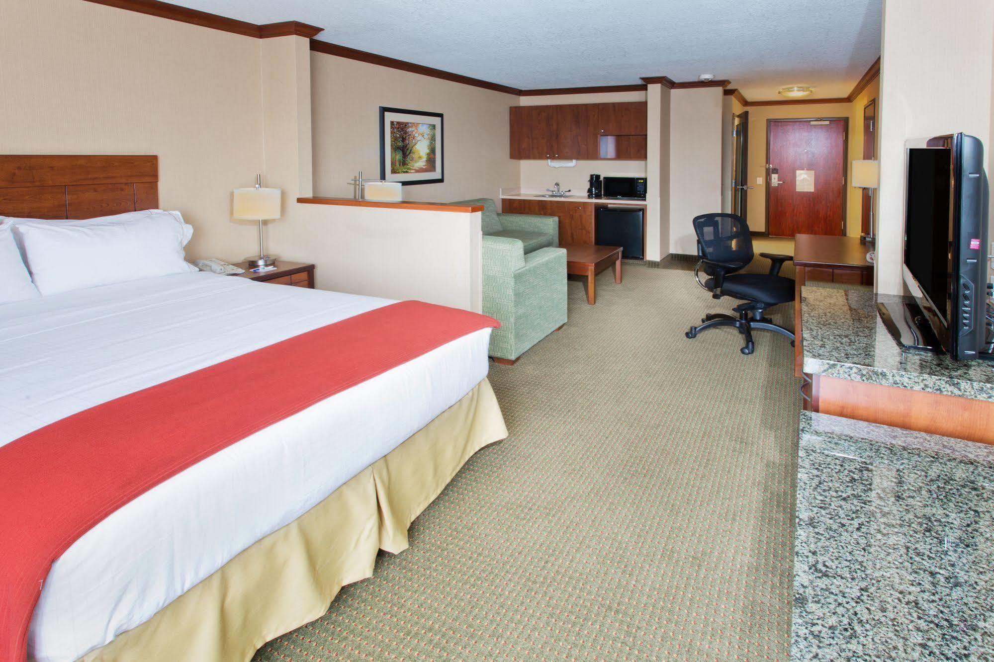 Express & Portland-northwest Downtown By Ihg Hotel Portland